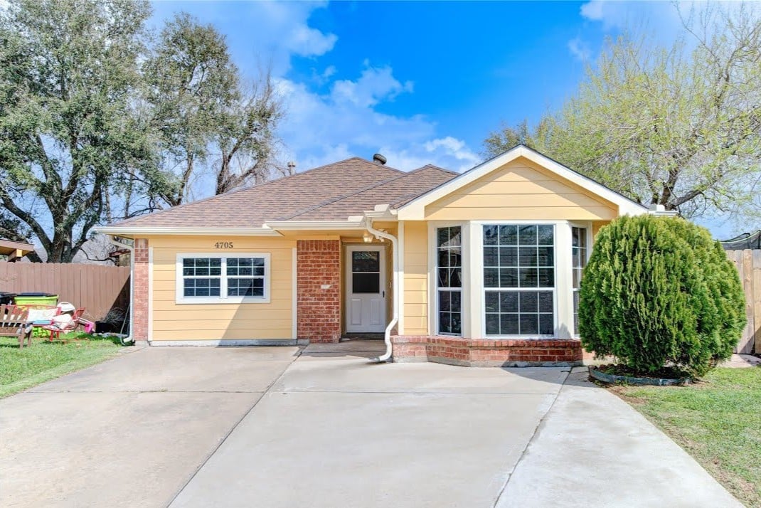 4705 Dogwood Drive | Rosenberg Real Estate