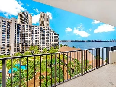 520 Brickell Key Dr #A904