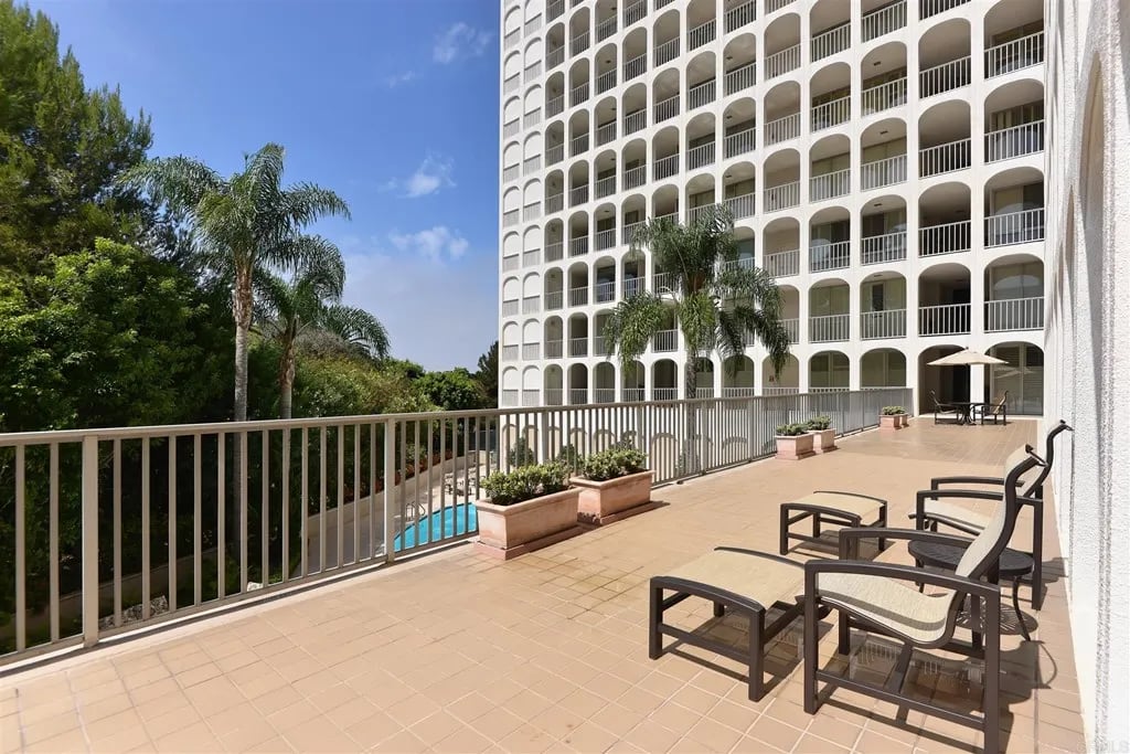 1001 Genter St, Unit 10A