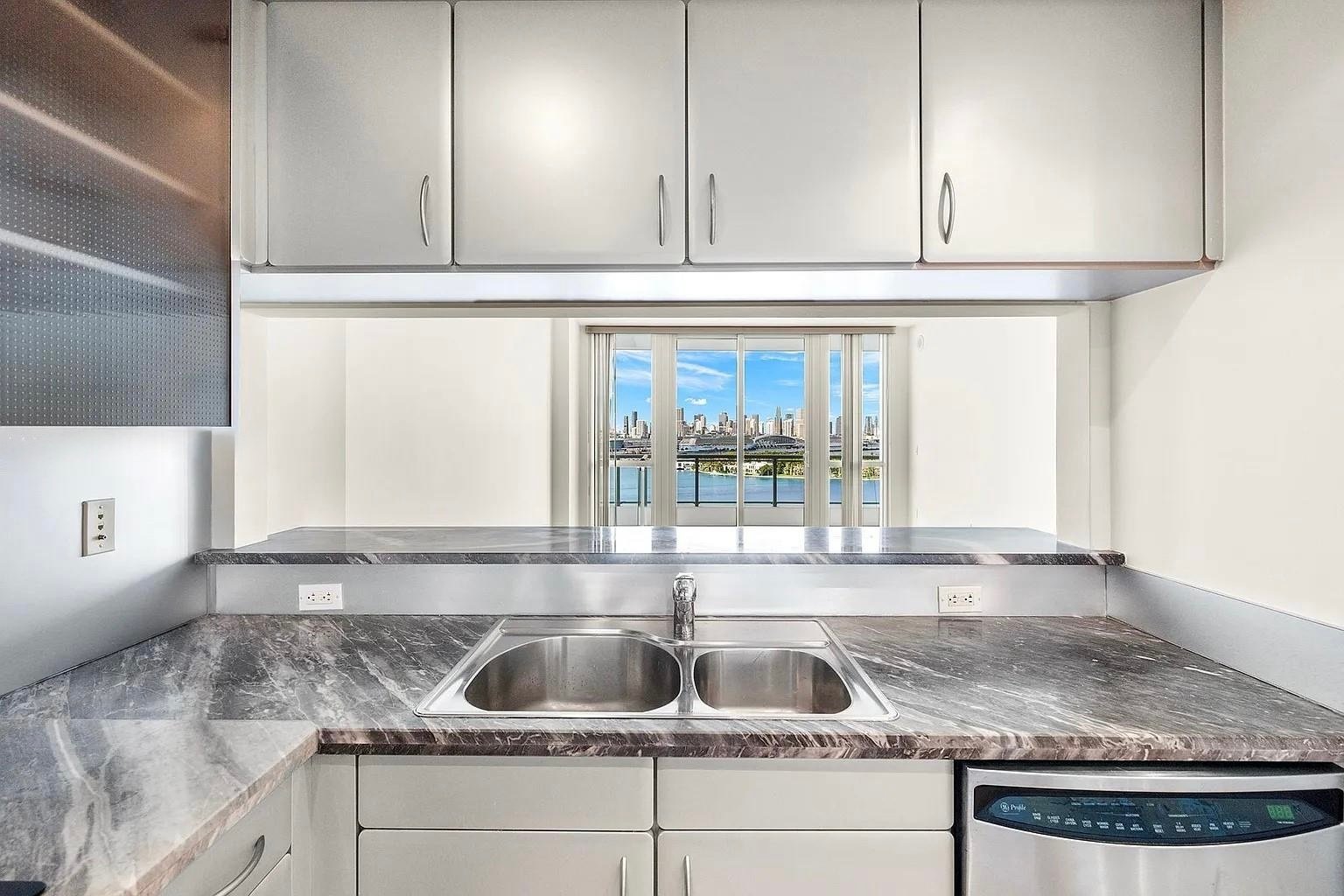 540 WEST AVE #1713