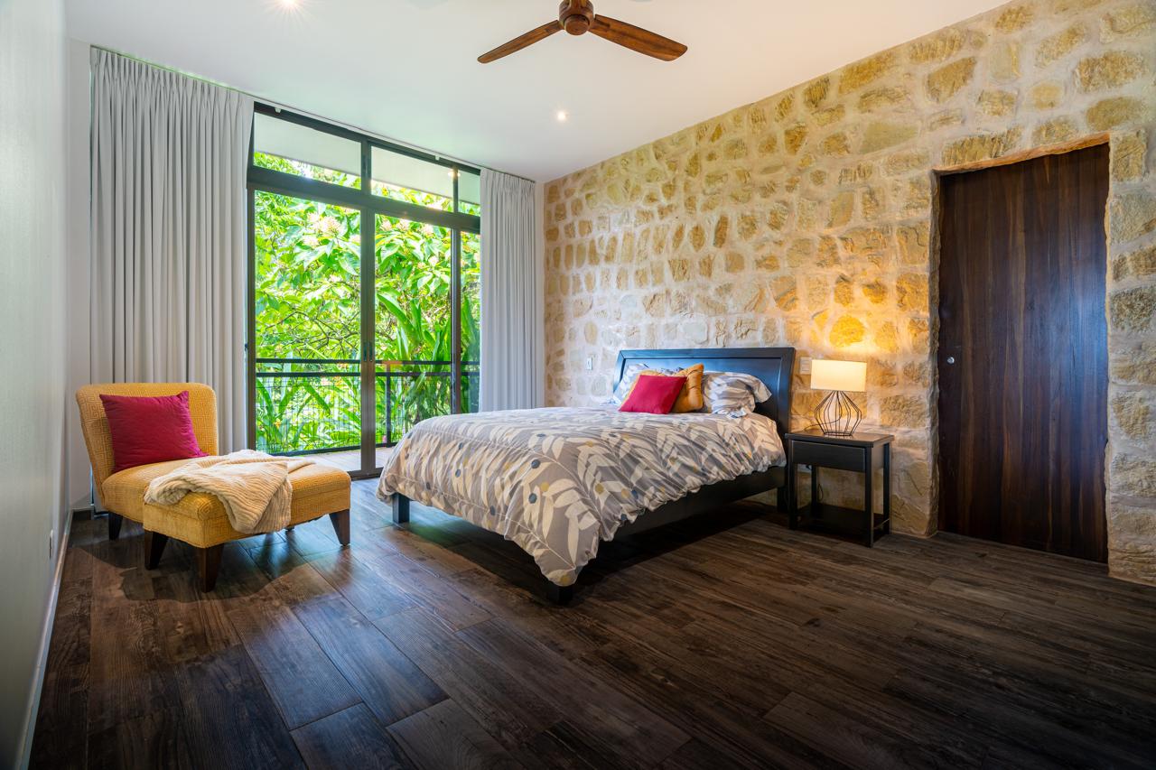 Stunning Ocean and Mountain Views, Casa Tres Galgos in Ojochal on Calle Perezoso