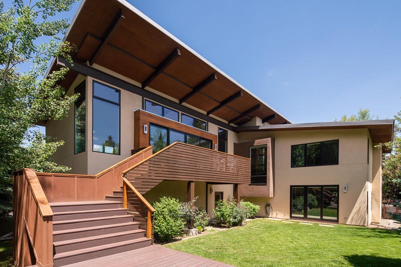 415 River Run Dr