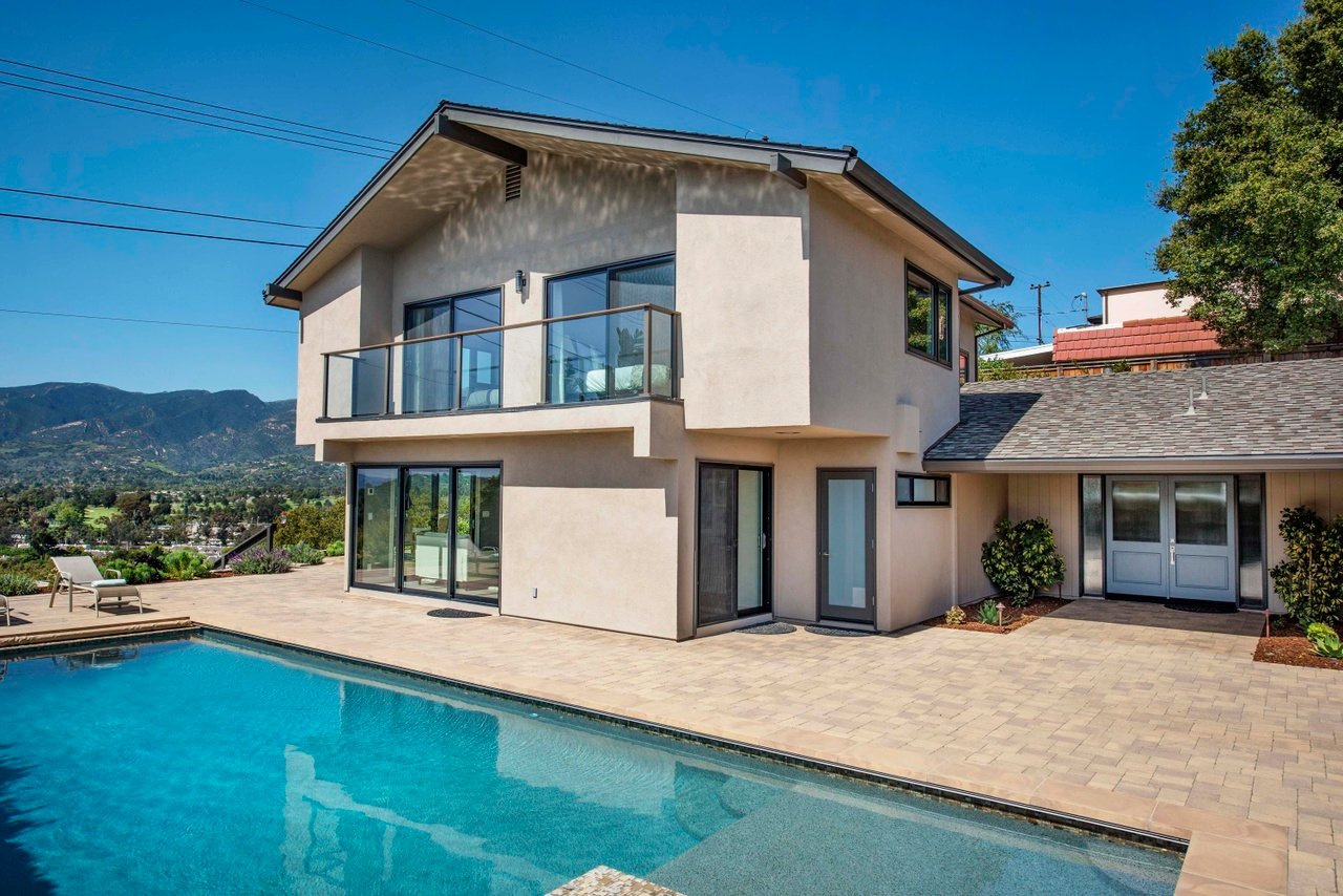 1322 Crestline Dr