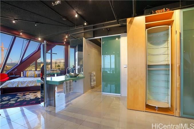 725 Kapiolani Blvd #PH 3802, Honolulu 96813