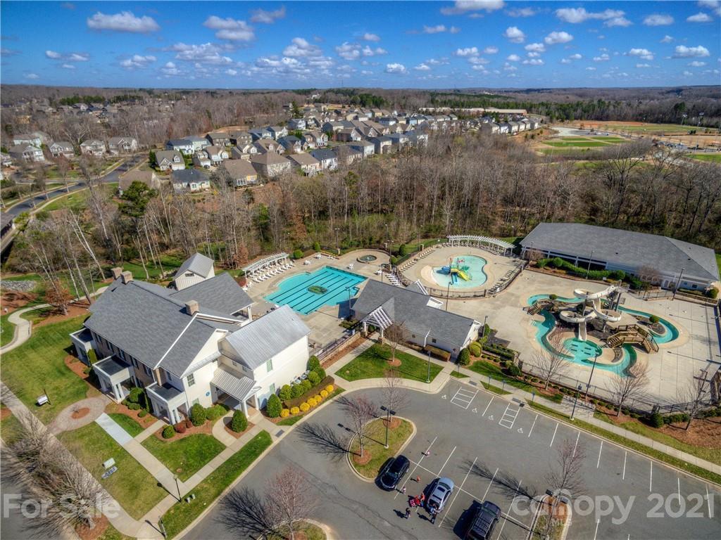 5001 Hedgebrook Ln