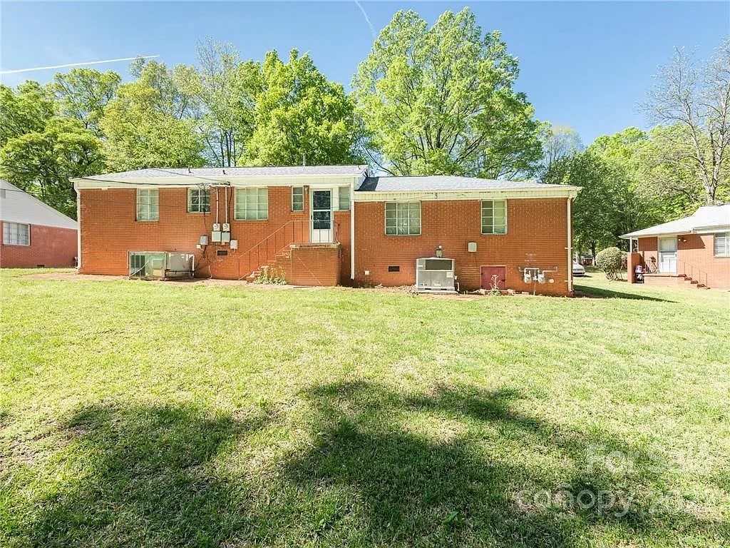 3122 Marlborough Rd