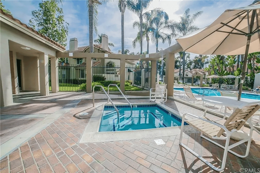 9 Silver Glade Dr #233