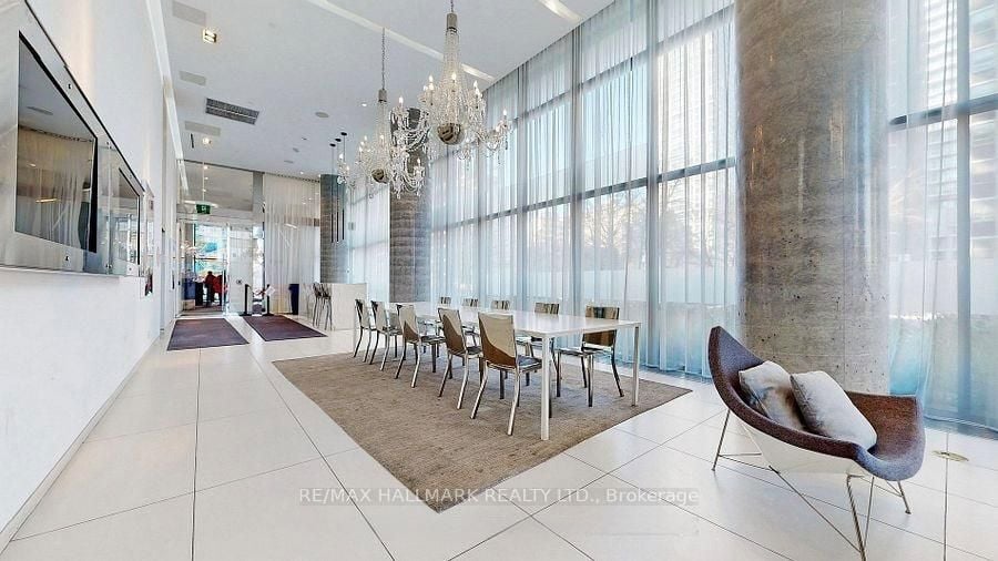 PRESTIGE LIVING AT YONGE & EGLINTON