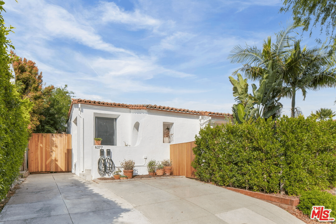 6277 Commodore Sloat Dr