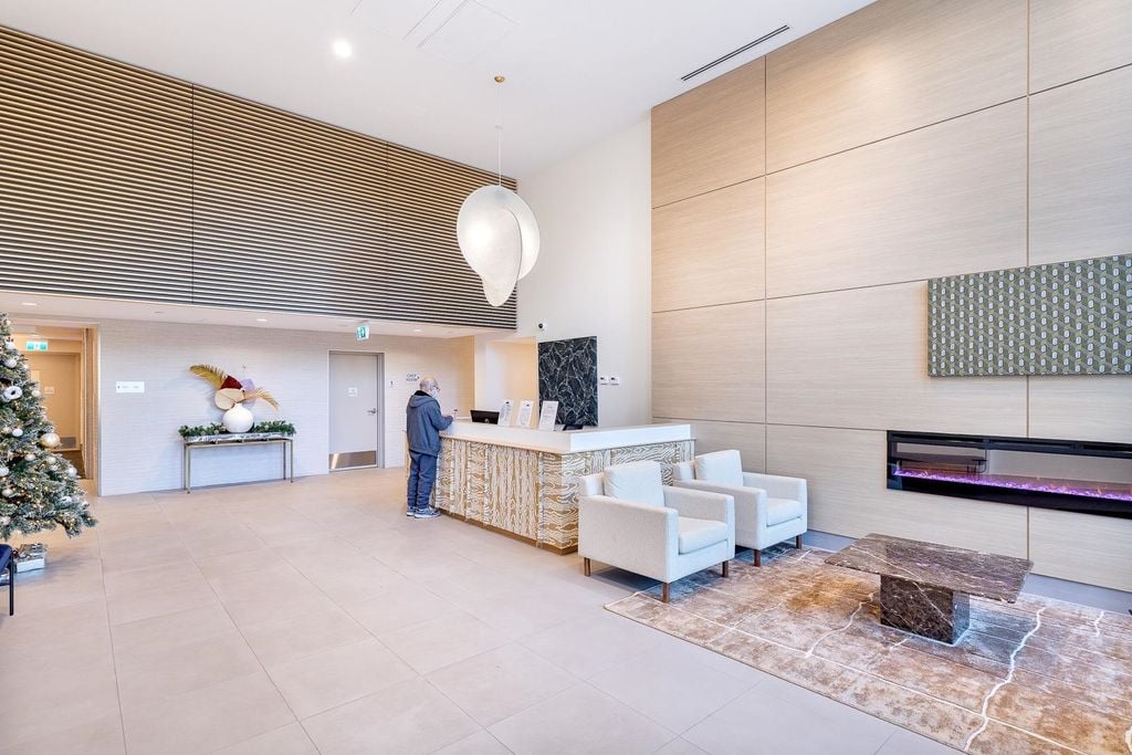 13318 104 Ave, #2407