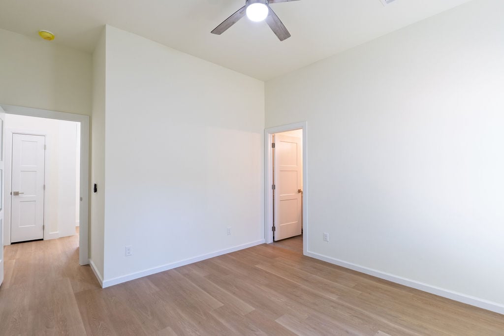 820 W Locust Street