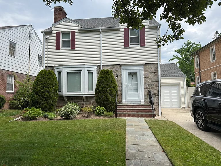 214-07 33rd Rd