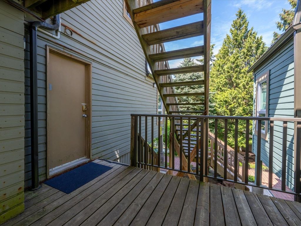 2134 Sarajevo Dr, #1