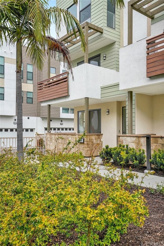 1687 Monarch 17 West