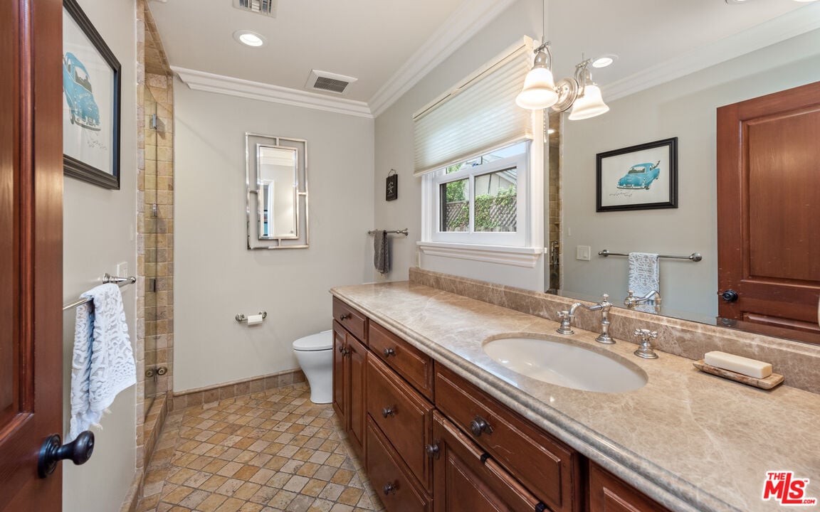 9028 Norma Pl