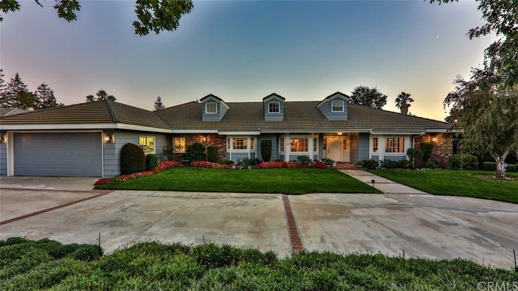 840 New Orleans Ct