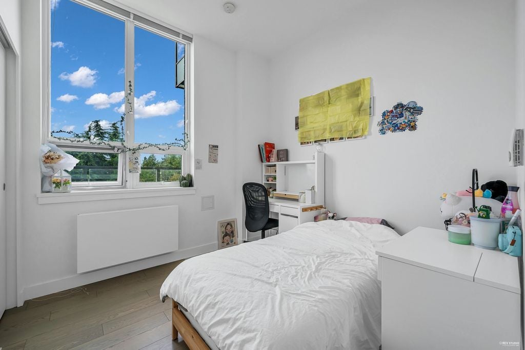 6733 Cambie St, #501