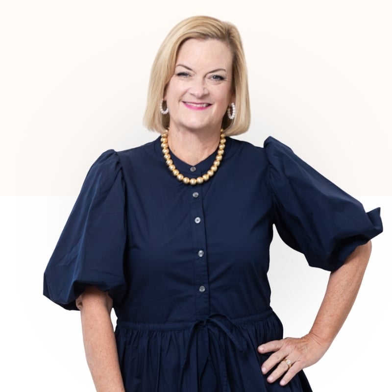 Jenni Davies Annapolis, MD Real Estate Agent Headshot