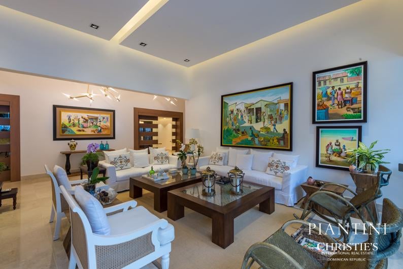 Casa Strata, Los Cacicazgos