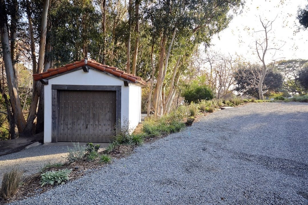 Velvet Lodge