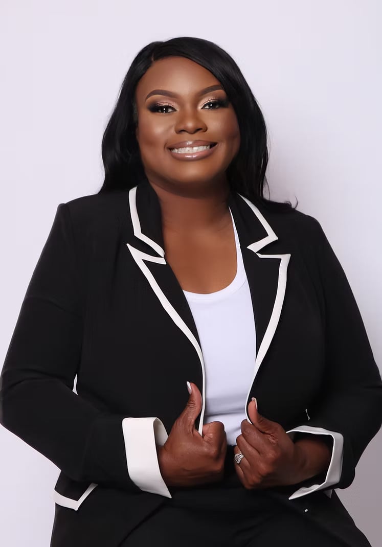 Yolanda Dye Birmingham, AL Real Estate Agent Headshot
