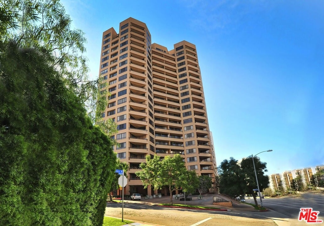 10430 Wilshire Blvd. Unit 1703
