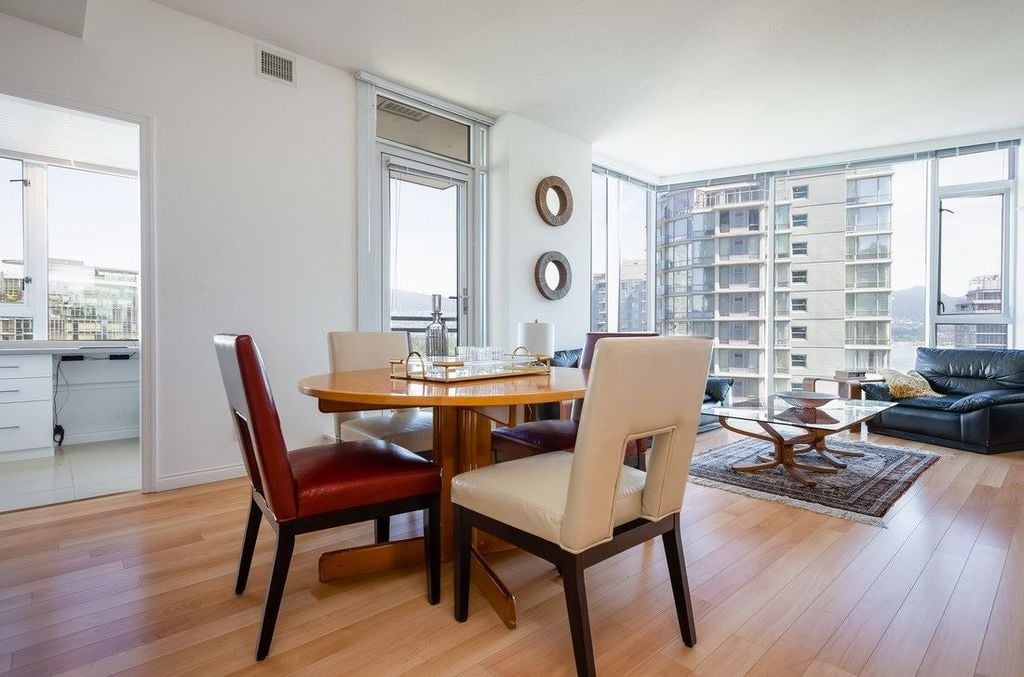 1211 Melville St, #2005