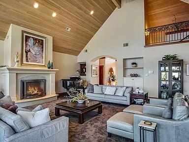 4677 Lake Pines Ln