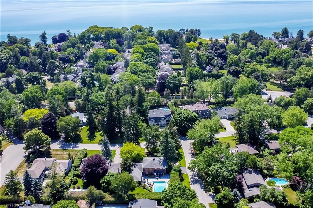 Cambridge Dr Morrison Oakville