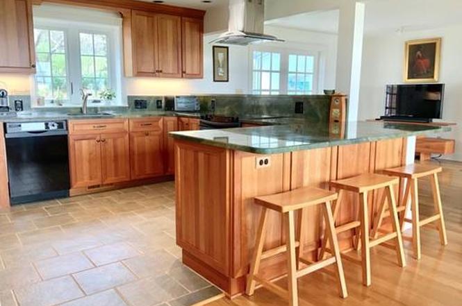 8 Beach Plum Ln