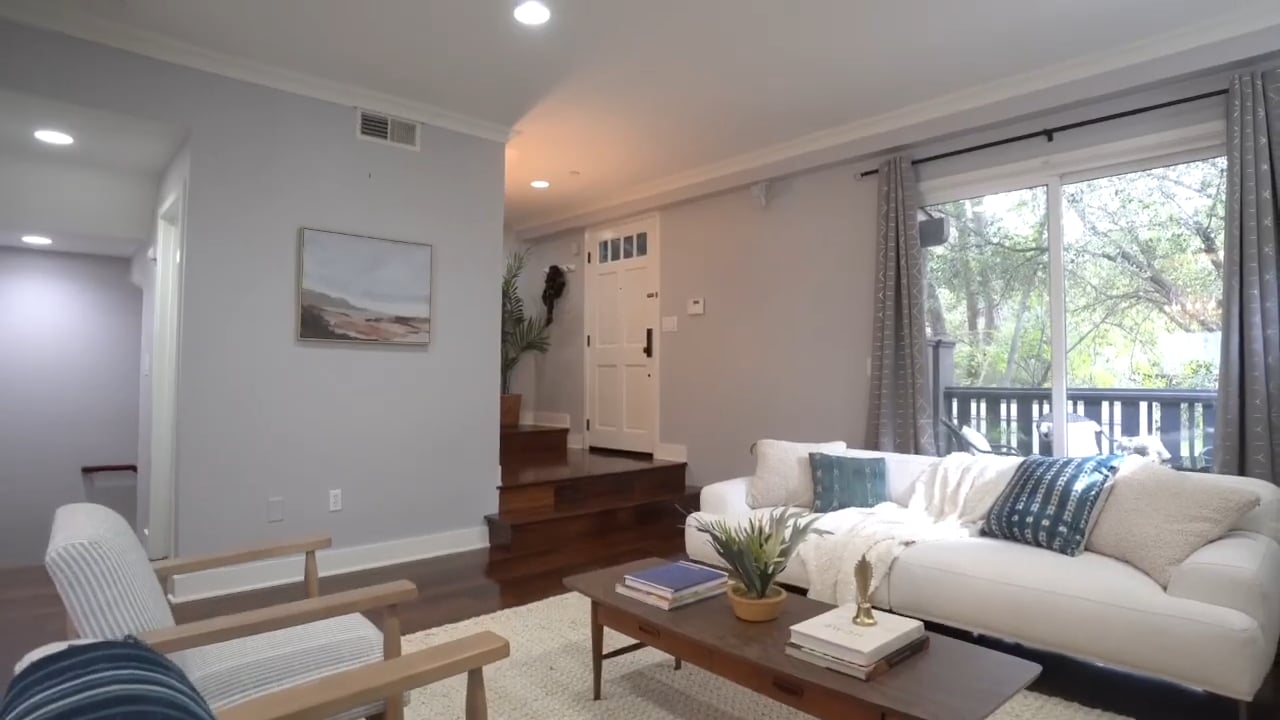 Stylish Modern Living in the Foothills