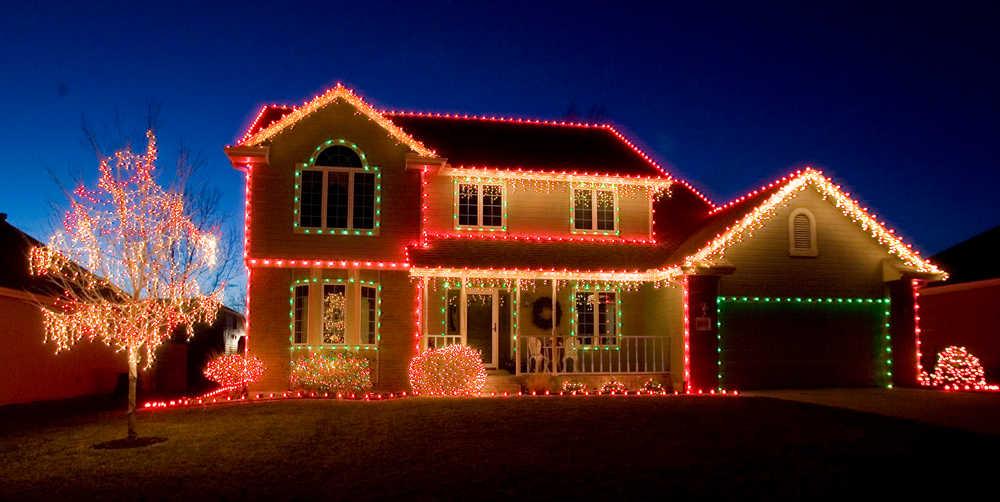 Top Places to See Christmas Lights in Topeka
