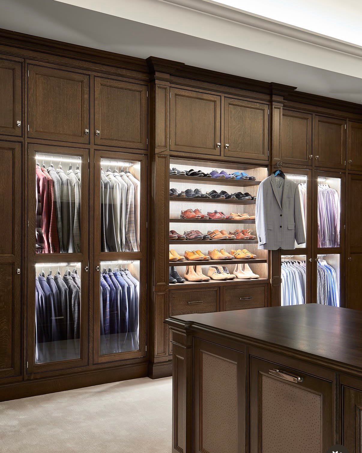 Why Christopher Peacock Remains the Gold Standard in Luxury Kitchens and Custom Closets