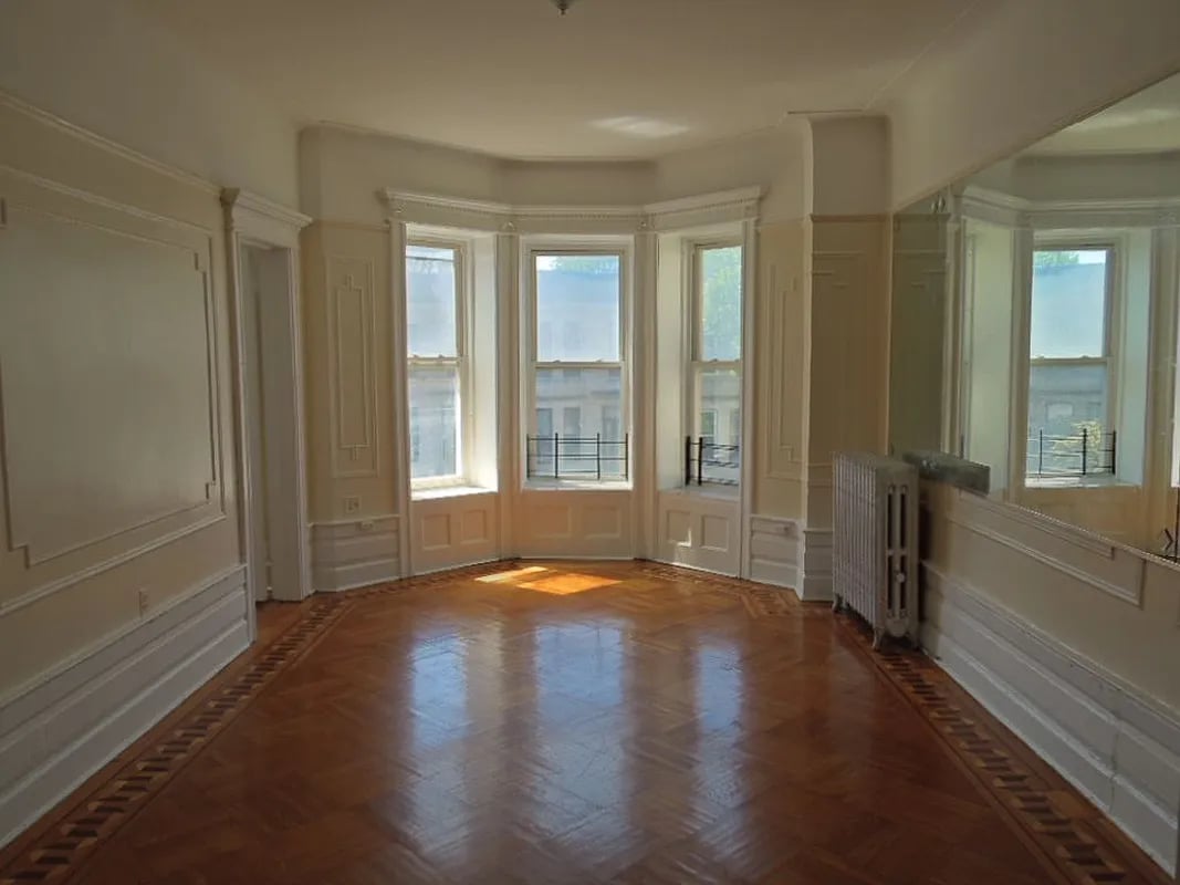 1211 Nostrand Avenue 2F