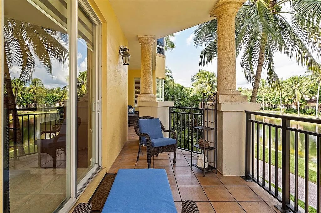 16135 Emerald Estates Dr #271