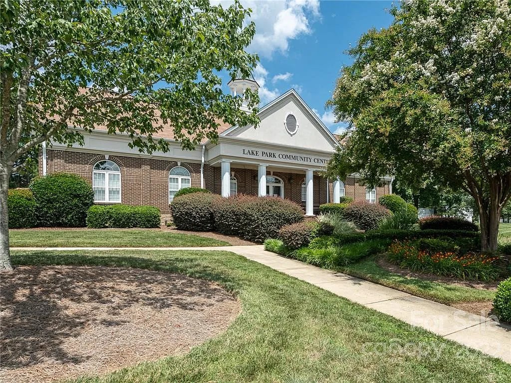 6112 Creft Cir #114