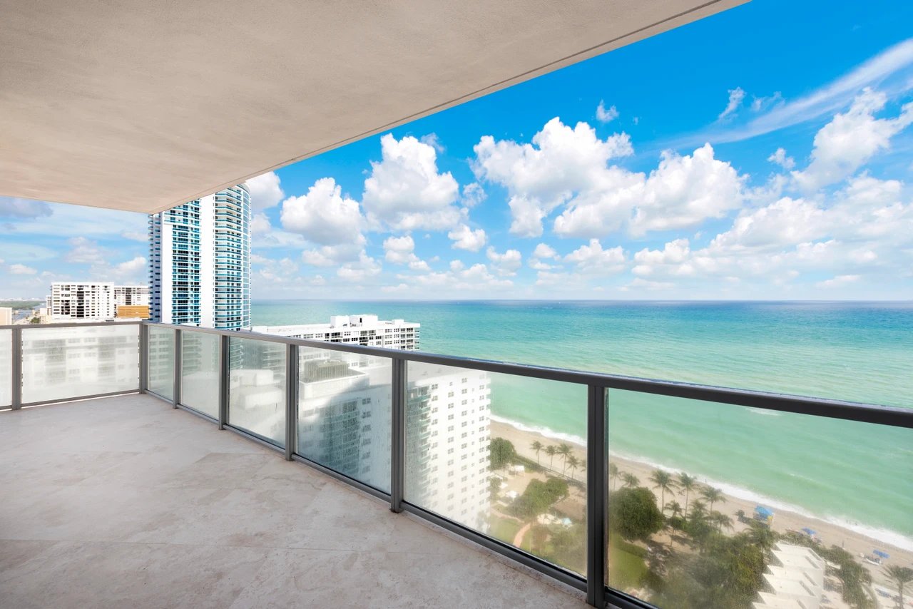 3101 S Ocean Drive, Unit 2201