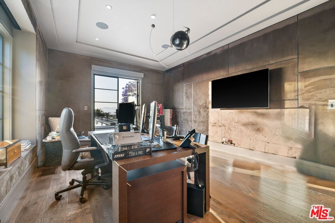 Stone Ridge Ln, 90077