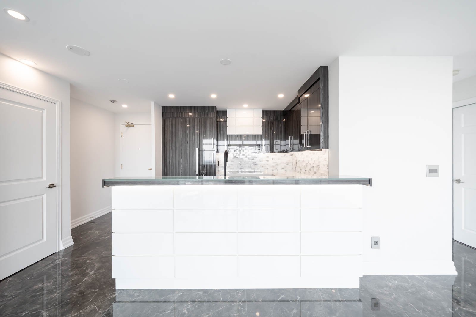 5508 Yonge St PH02