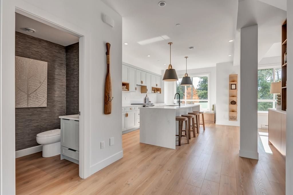 5476 Brydon Crescent, #4
