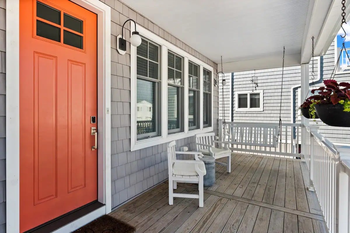 #38 Stunning Colonial