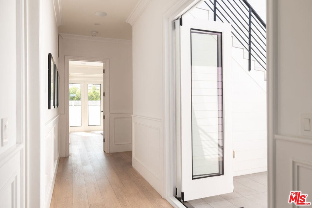 Highcliff Vista, N Stanley Ave, 90036