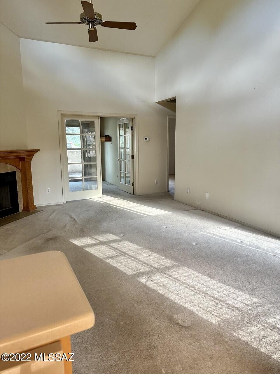 218 E Horizon Cir