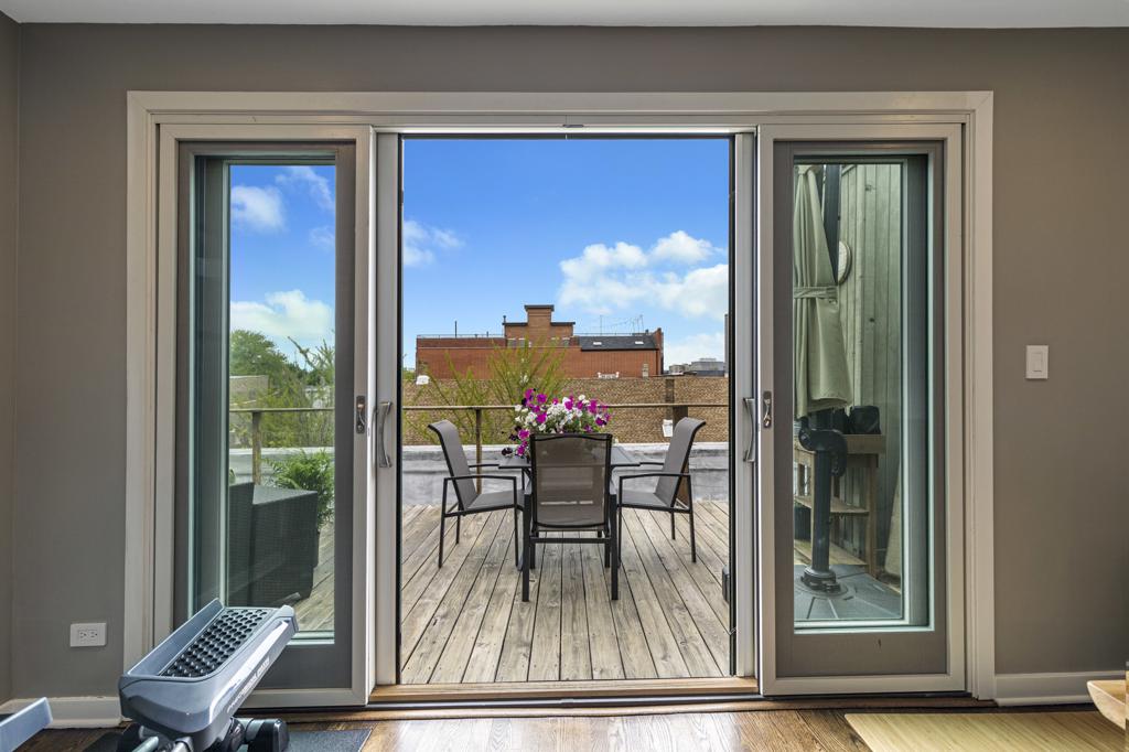811 W Aldine Avenue # 2N