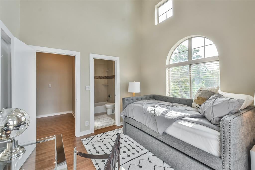 806 Jackson Hill Street Unit: 201