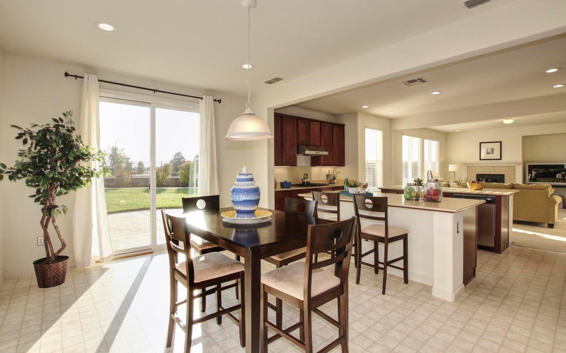 4712 Coppola Cir