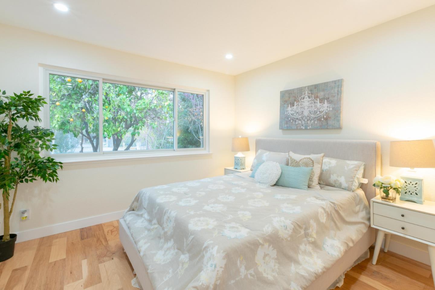 West Rincon Avenue, Campbell
