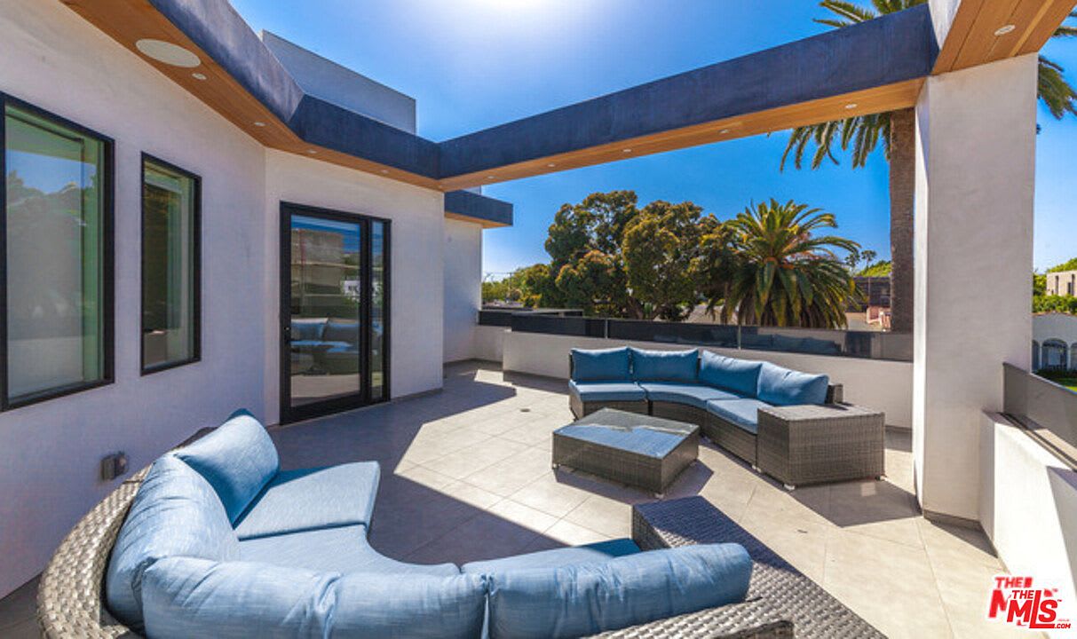 Pristine Opulent