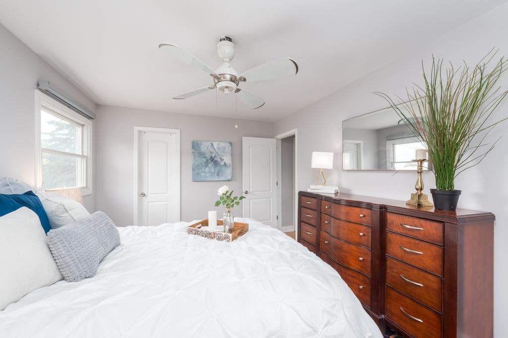 210 Queens Cove