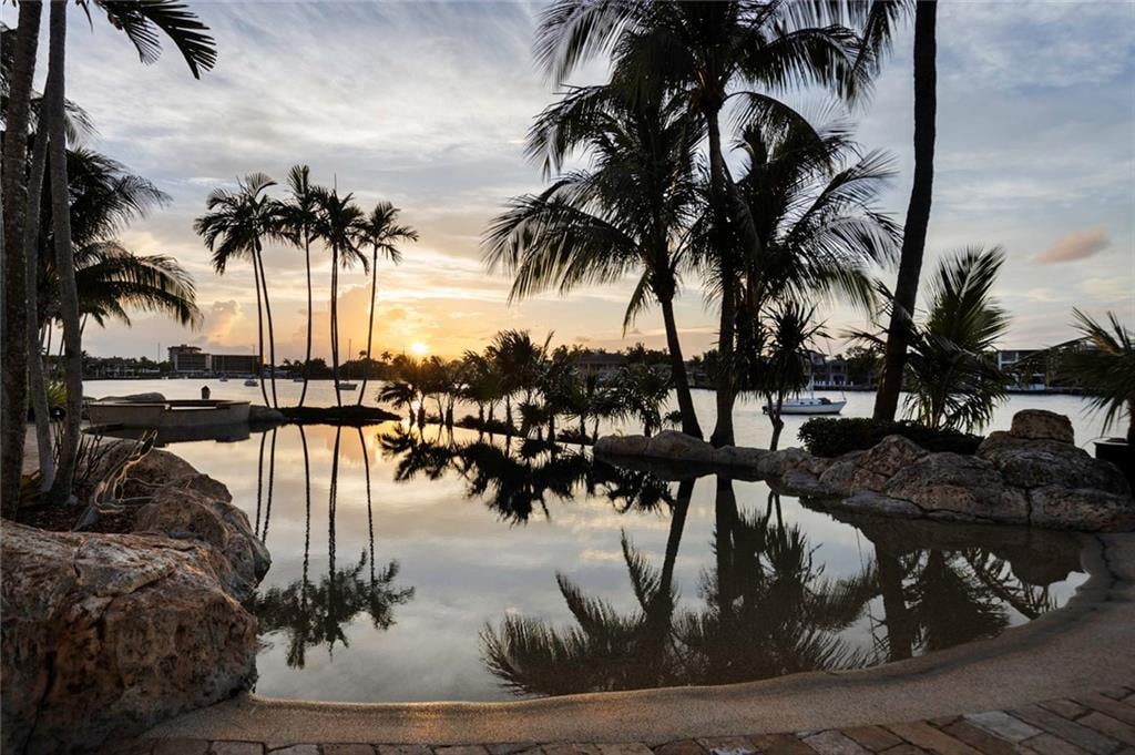 2593 SE 8th St, Pompano Beach, FL 33062